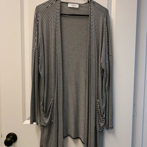 Carly Jean Los Angeles Basic Cardigan SZ Small - Black stripes